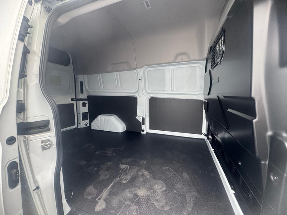 /images/pages/catalog/Ford Transit Custom/Ford_Transit_Custom_8.jpg